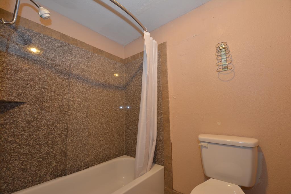 Newcastle Motel المظهر الخارجي الصورة